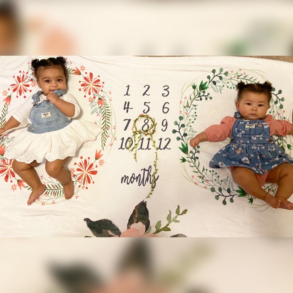 *SOLD* Twin milestone blanket - great condition!